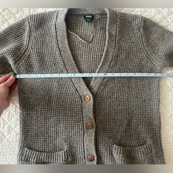 Roots Lambs Wool Cardigan Sweater - Picture 3 of 6
